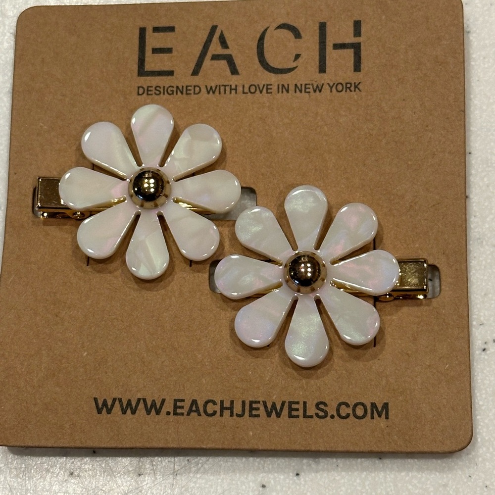 EACH Jewels Perfectly Pearl and Gold Barrette Set